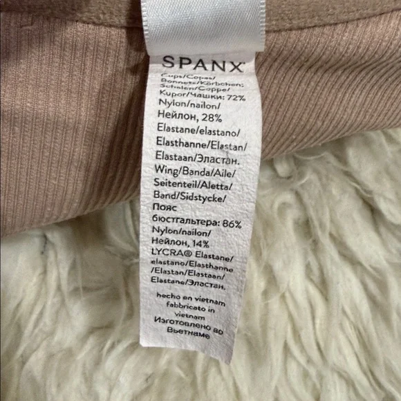 SPANXsmooth Bra-llelujah!
Lightly Lined Full Coverage Bra In Beige Size 38C - Picture 7 of 8